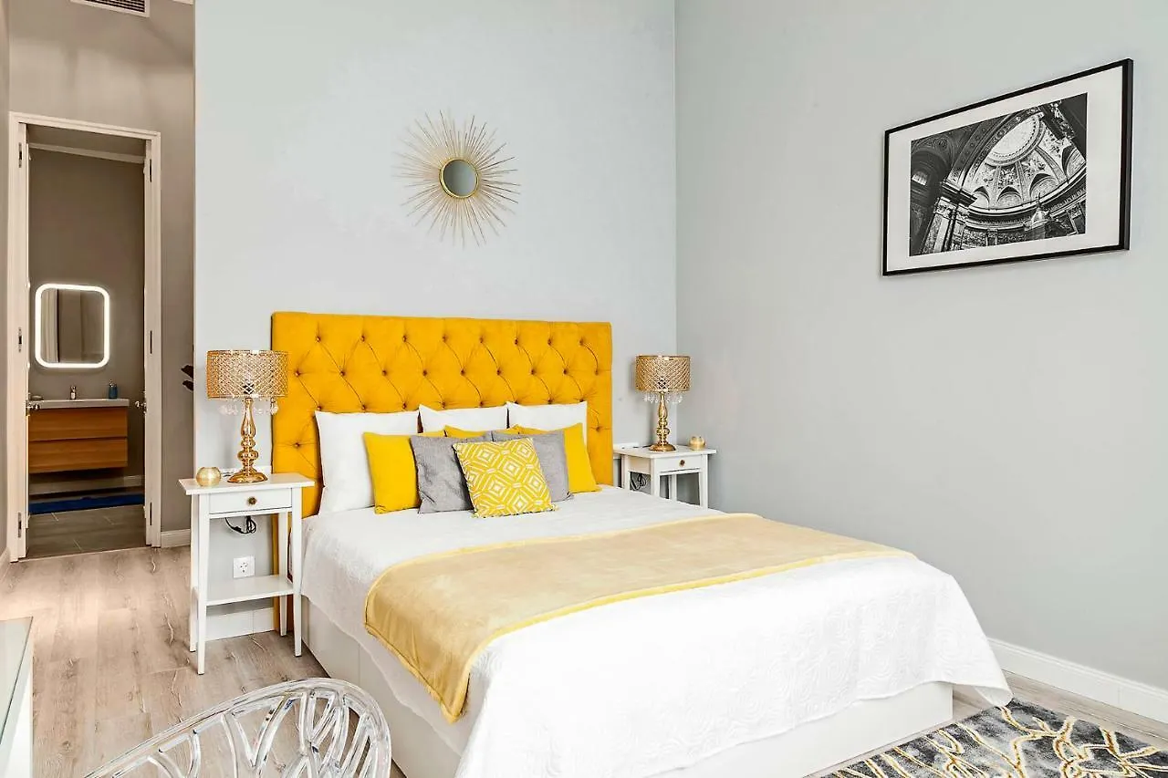 Luxury Central Budapest Home 0*,