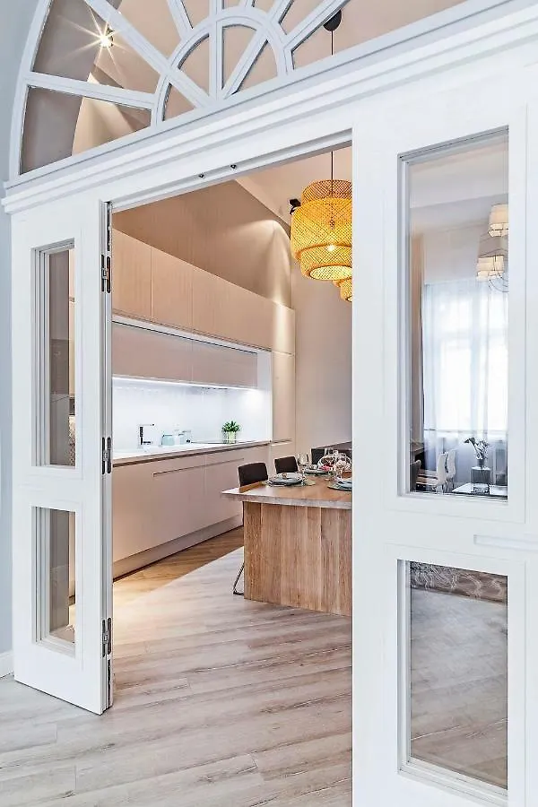 Luxury Central Budapest Home شقة